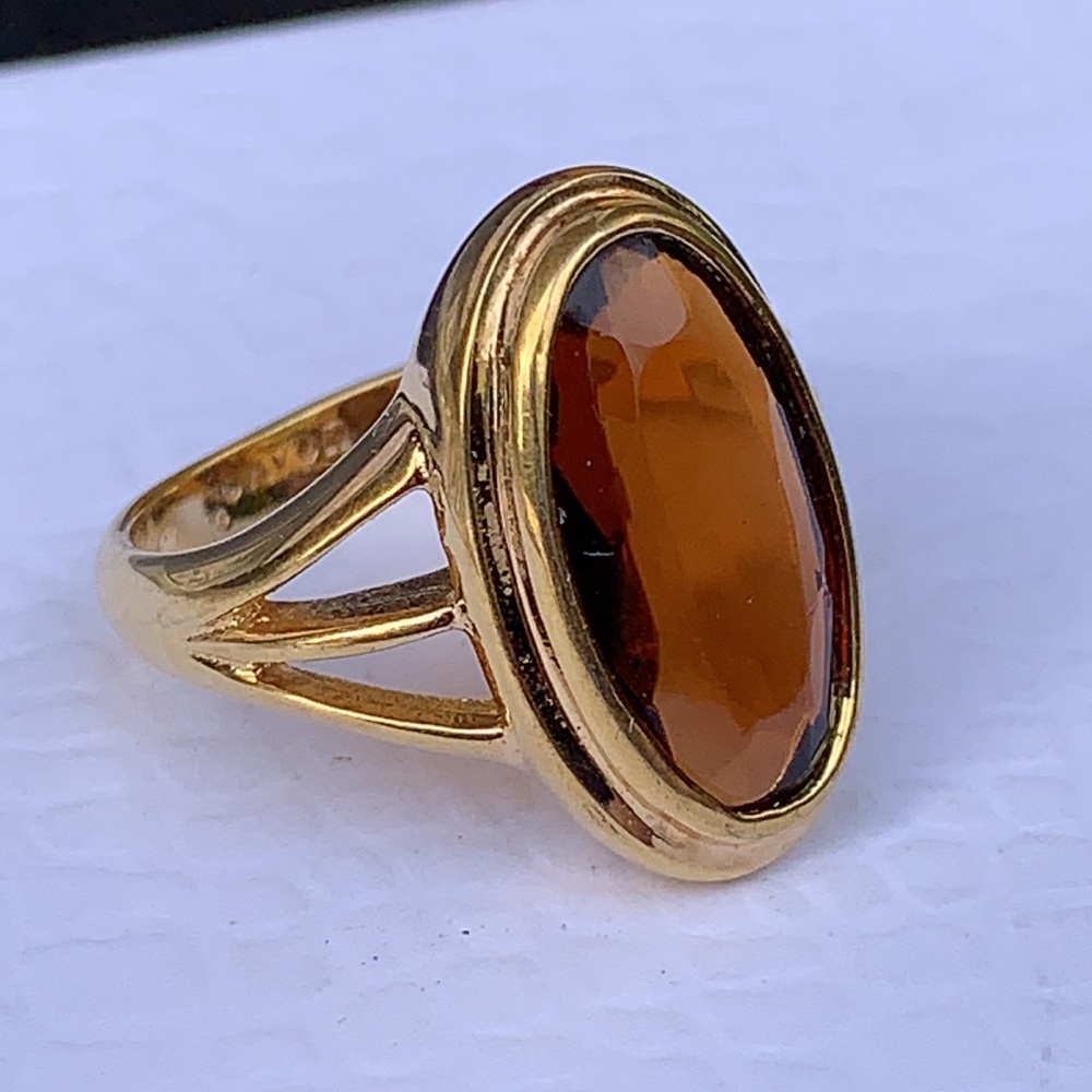 VTG AVON 1970’s Oval Amber Glass Gold Tone Ring